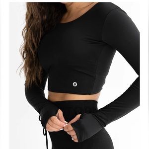 Astoria activewear cropped long sleeve top gym top self bra cutout back crossed